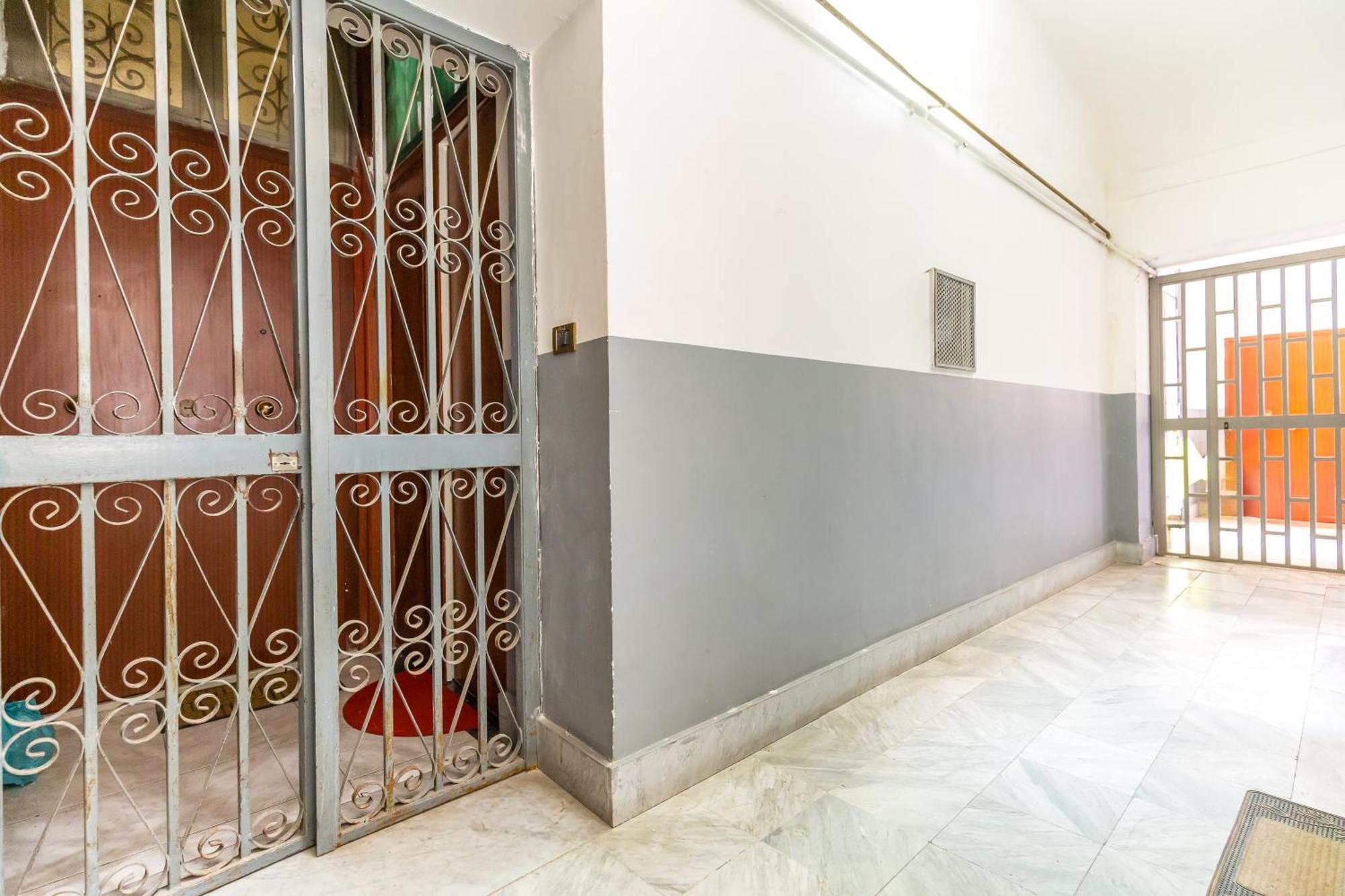 Red Comfort Flat Near Garibaldi Station * Naples