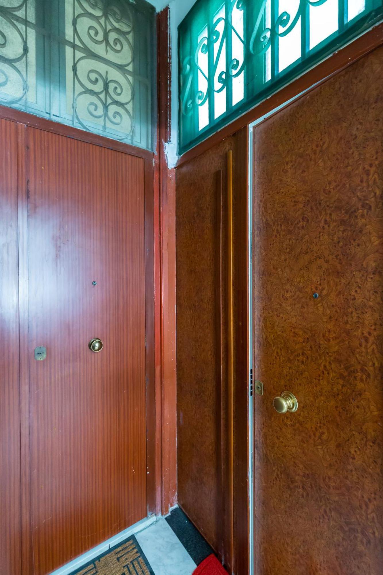 Red Comfort Flat Near Garibaldi Station Apartment Naples